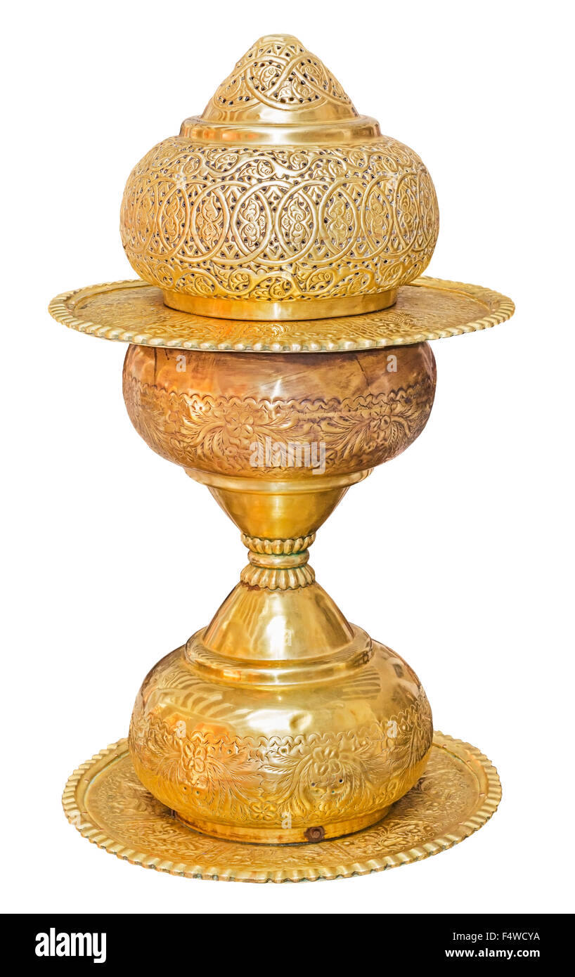 Ancienne vintage bronze, laiton vase, isolé sur fond blanc. Fichier contient un chemin de détourage. Banque D'Images