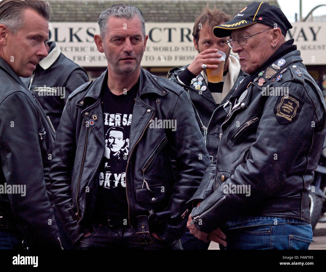 Alamy Rocker Vieux rockers Banque de photographies et d’images à haute résolution ...