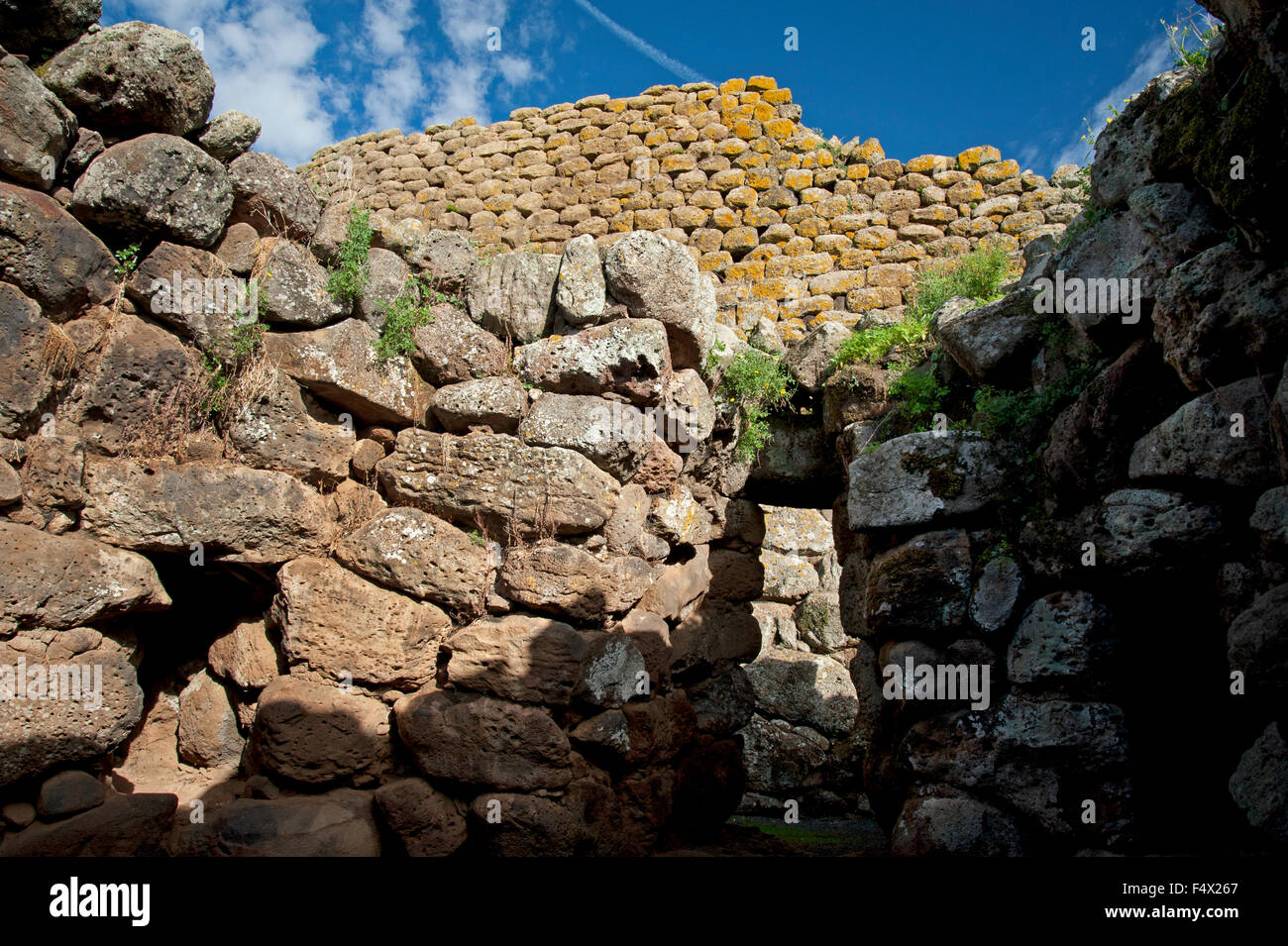 Ales,Sardaigne,Italie,10/2015.Vue de l'ancienne Nuraghe Losa vieille tour, important bâtiment de la période nuragique de la Sardaigne. Banque D'Images