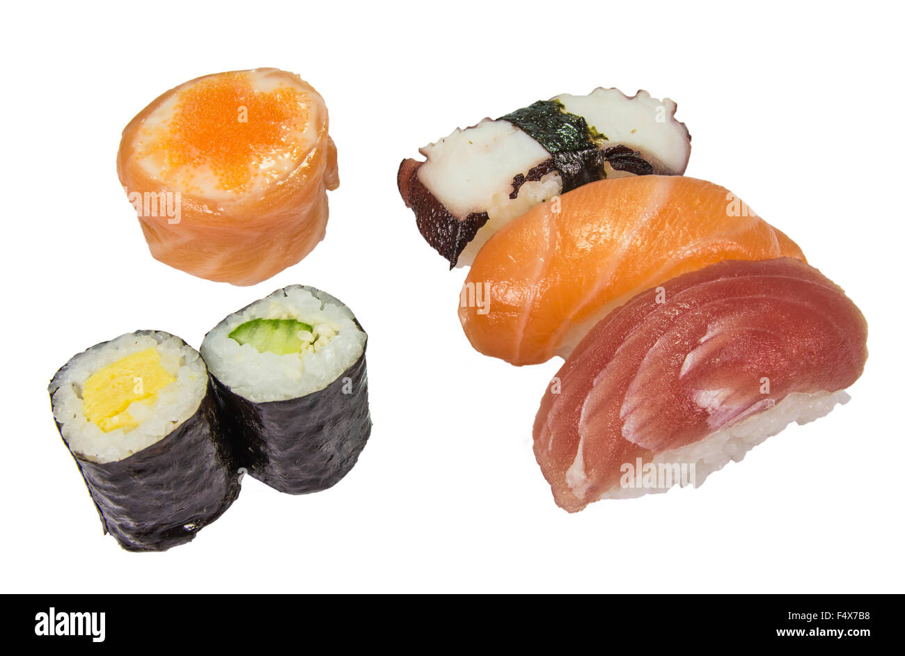 Les sushis japonais isolé sur fond blanc Banque D'Images