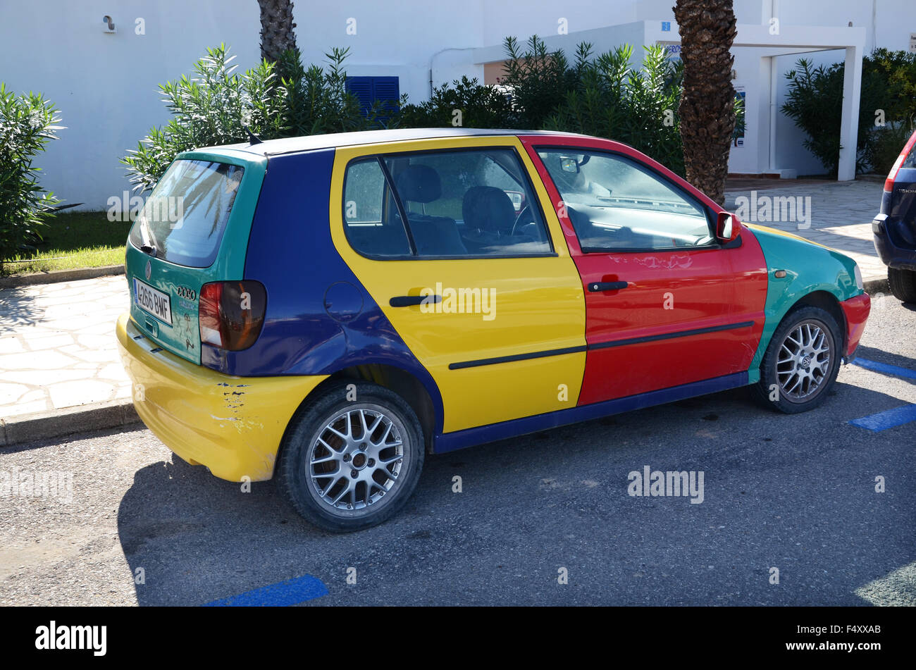 Multicolore Arlequin VW Polo Banque D'Images