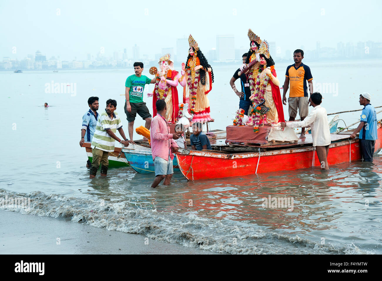 L'image de Durga immersion Idol a été prise à Mumbai, Inde Chowpatty Banque D'Images