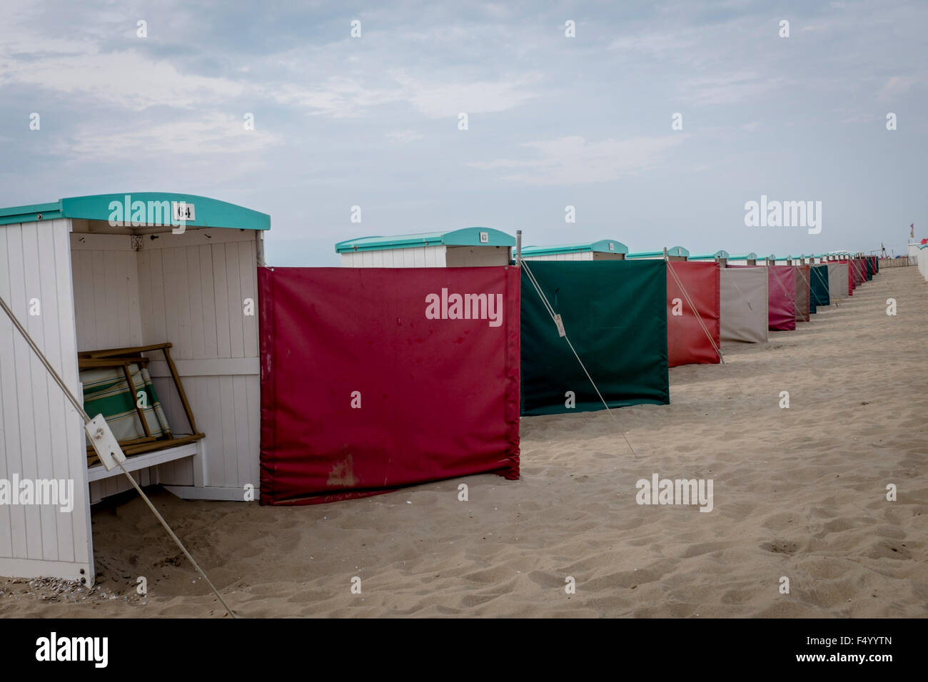 Cabines de plage traditionnel à Katwijk, Pays-Bas Banque D'Images