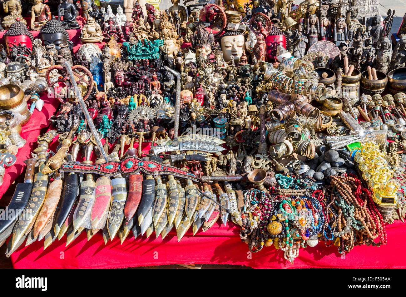 De nombreux souvenirs sont vendus à Durbar Square Banque D'Images De nombreux souvenirs sont vendus à Durbar Square Banque D'Images