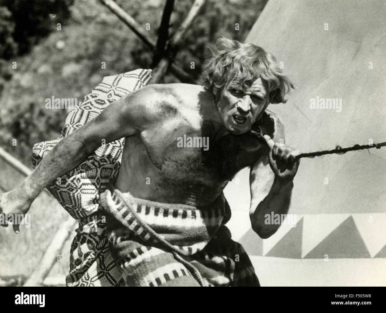 L'acteur Richard Harris dans une chute du film 'un homme appelé Horse', USA Banque D'Images