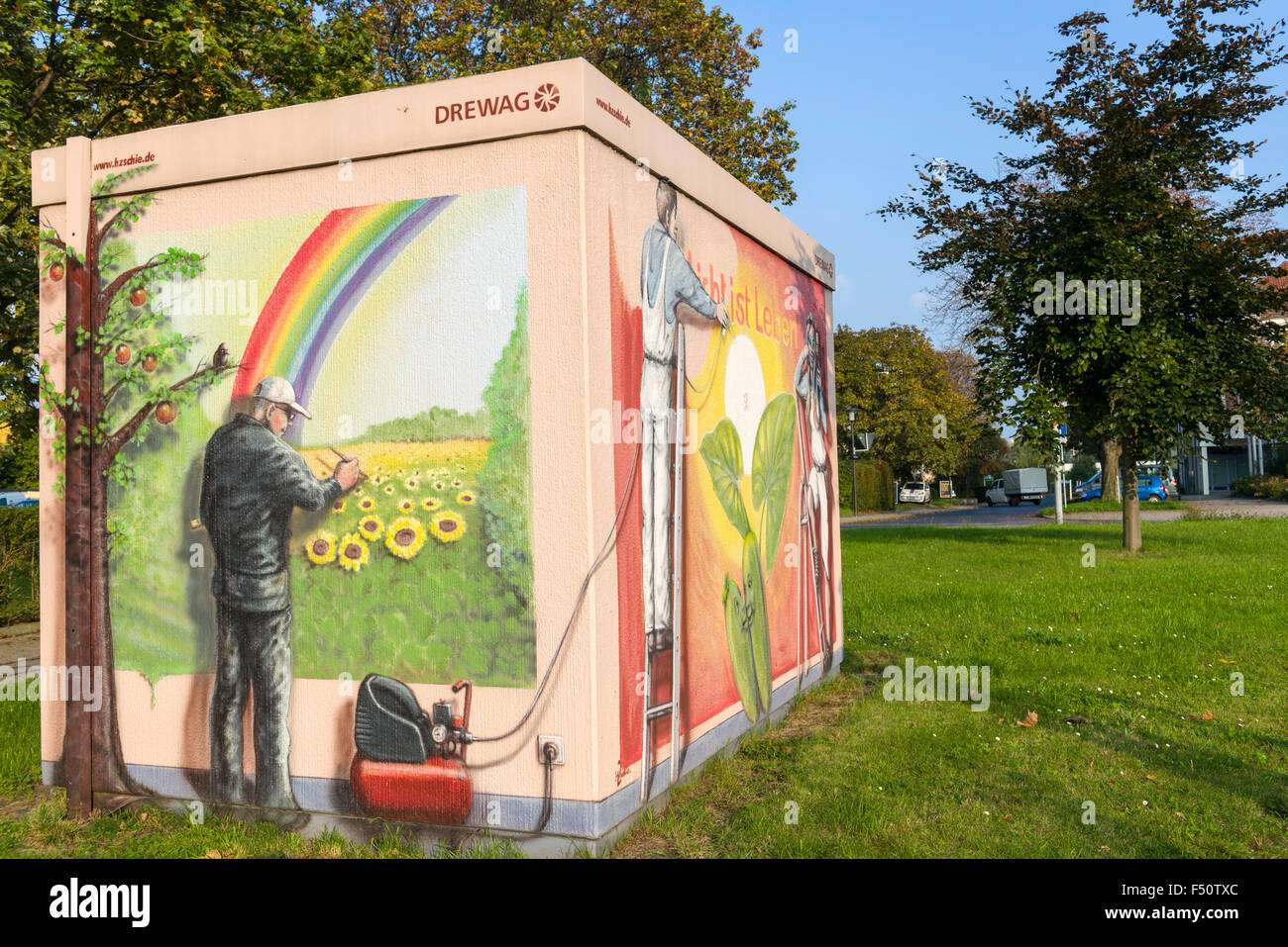 Graffity pulvérisé à une station de relais de la société drewag fournissant de l'électricité Banque D'Images