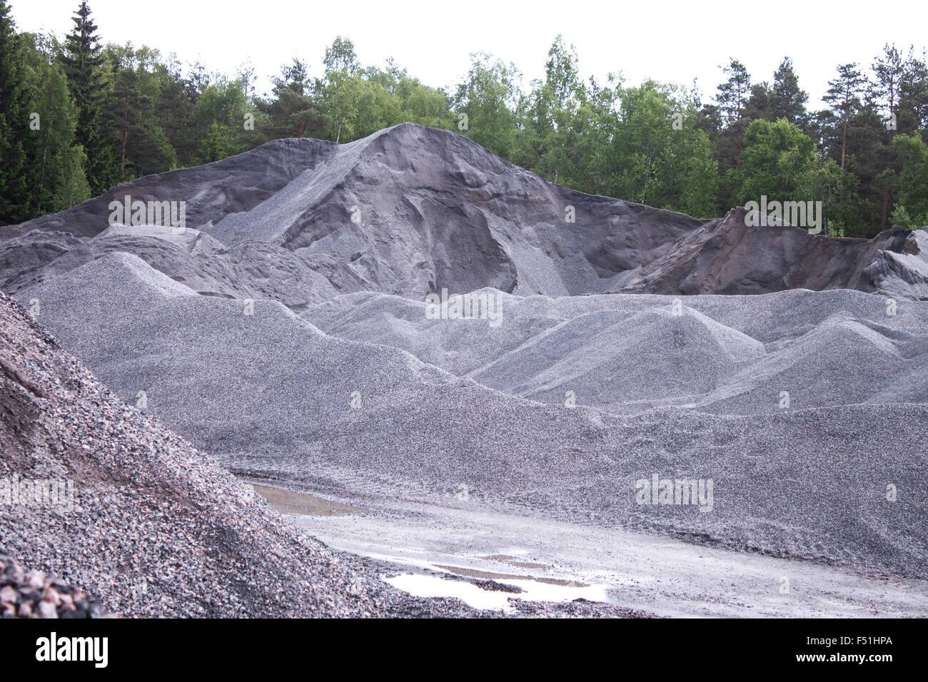 Des piles de sable, à un bac à sable, en Finlande Banque D'Images