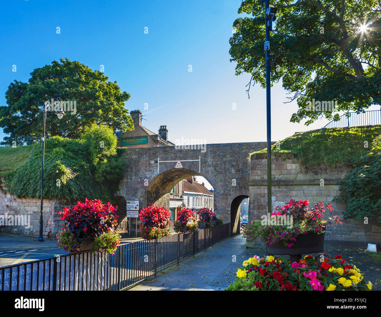 Scots porte dans la vieille ville fortifiée, Berwick-upon-Tweed, Northumberland, England, UK Banque D'Images