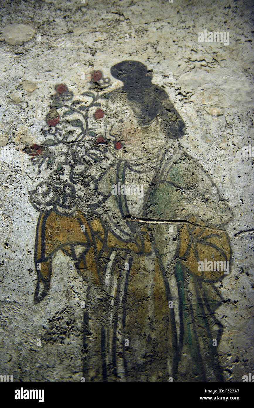 Les femmes titulaires d'un paysage en pot.Dynastie Tang tomb murales. Musée de Shanxi dans Xi'an, Chine. Banque D'Images