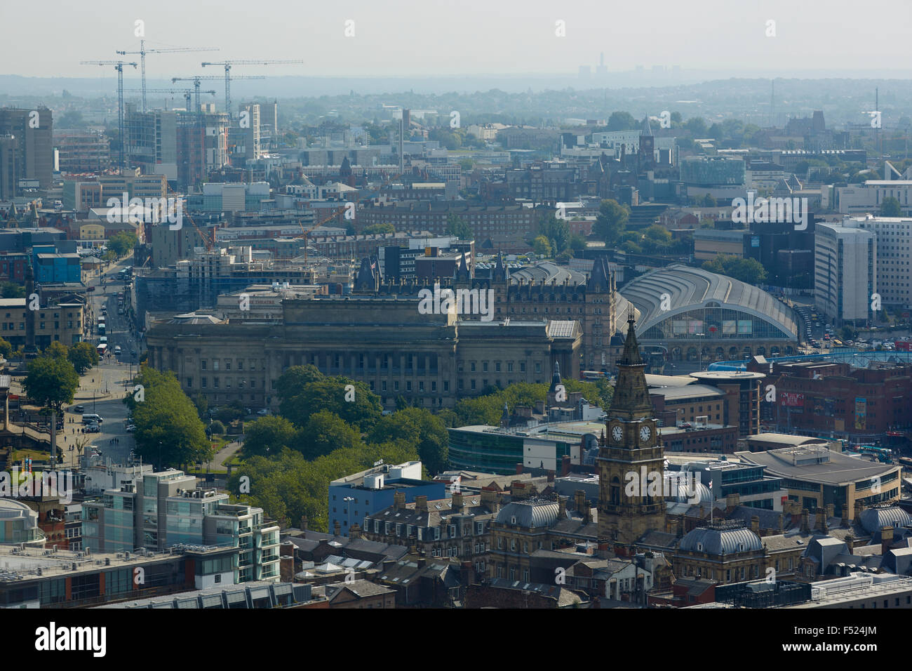 Chemin de fer de Liverpool Lime Street station terminus extérieurs de Liverpool Skyline vue haute attraction historique tourist Banque D'Images