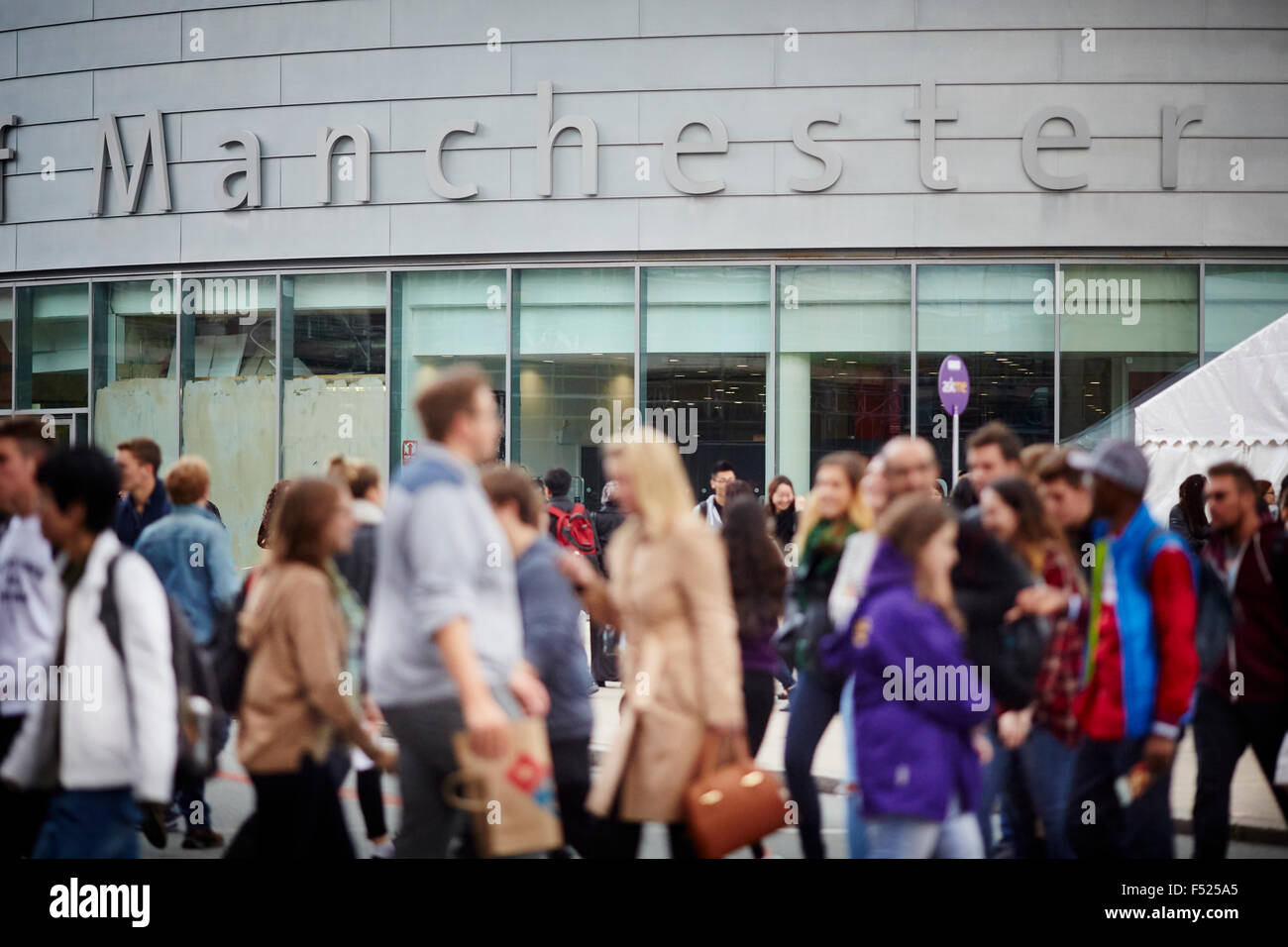 La Manchester University freshers week sur Oxford Road à l'extérieur du bâtiment de l'union des étudiants des universités de l'Université college professio Banque D'Images