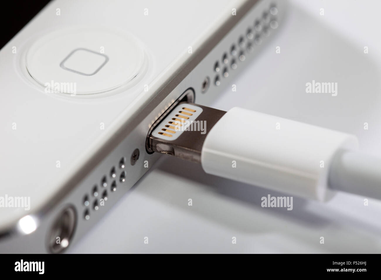 Apple iPhone 5, connecteur Lightning, connecteur Lightning câble USB,  détail Photo Stock - Alamy