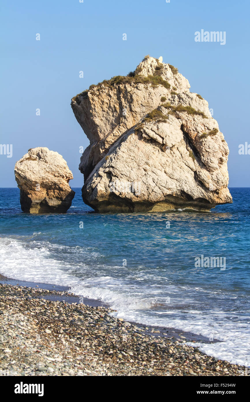Rock formations sur la plage, Petra tou Romiou, lieu de naissance d'Aphrodite, Chypre Banque D'Images