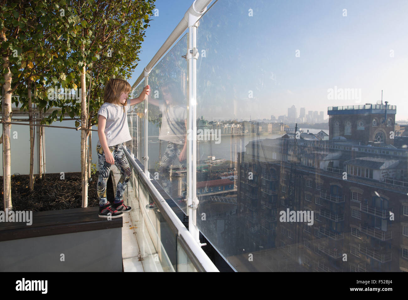 Appartement toit vivant, Shad Thames, London Skyline, East London, England, UK Banque D'Images