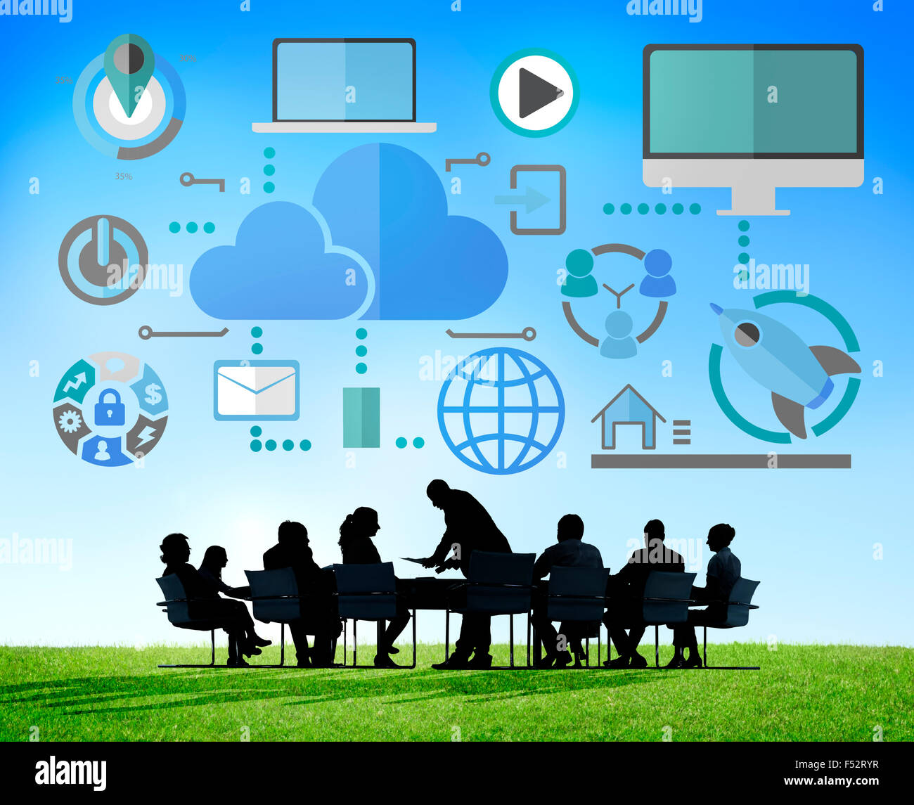 Le partage en ligne Big Data Global Communication Concept Cloud Banque D'Images