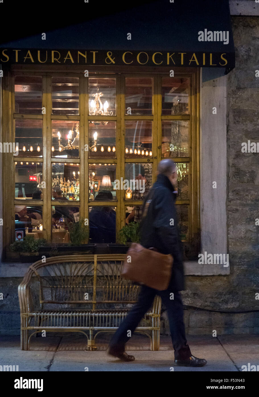 Le vieux Montréal près du vieux port la nuit, Montréal, Canada Banque D'Images