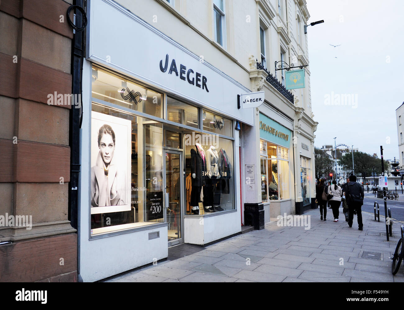 Le Jaeger womens Fashion Store à Brighton North Street Banque D'Images