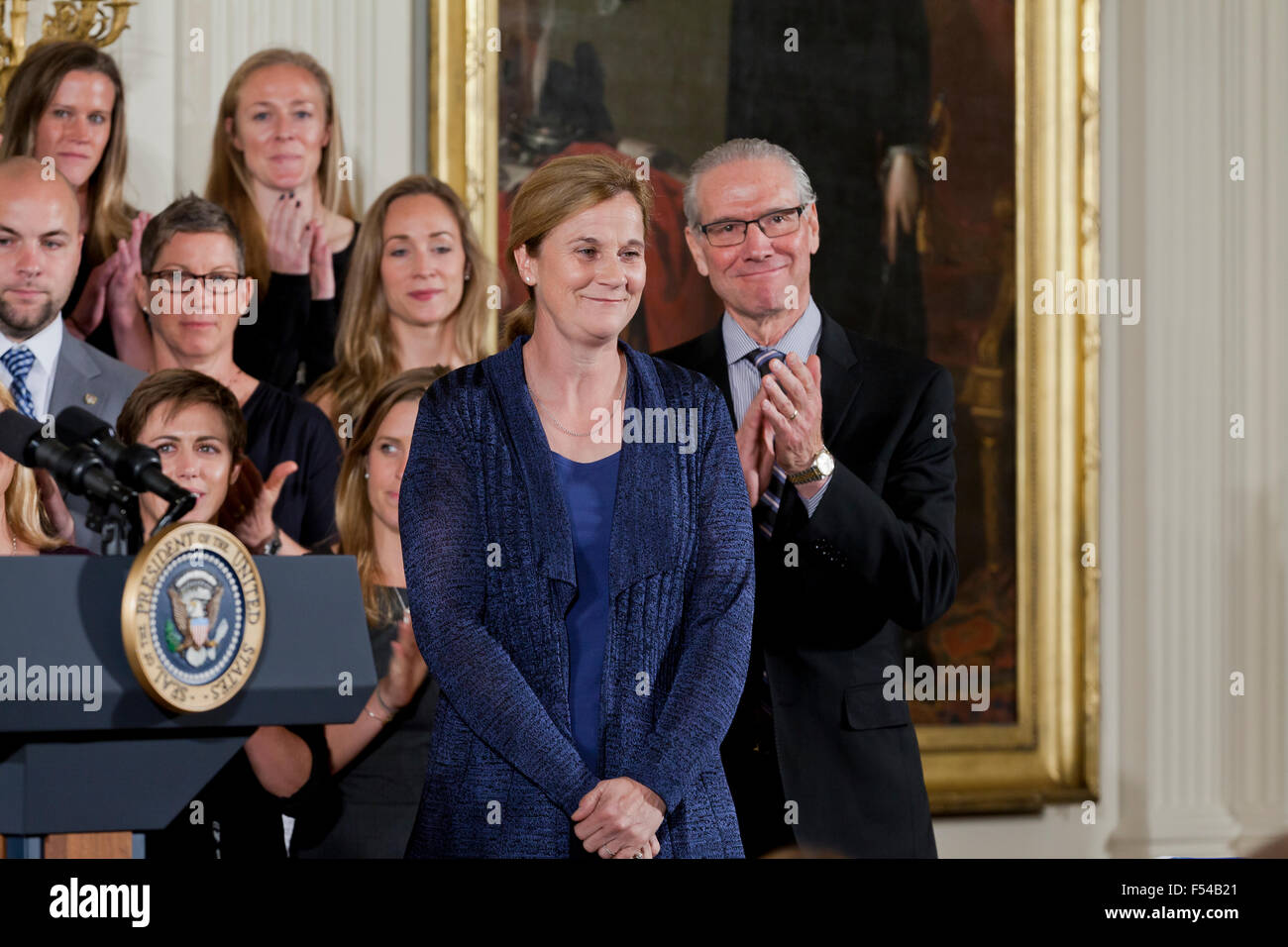 Washington, DC, USA. 27 octobre, 2015. Le président Obama rend hommage à l'US Women's Soccer Team à la maison blanche : Crédit B Christopher/Alamy Live News Banque D'Images