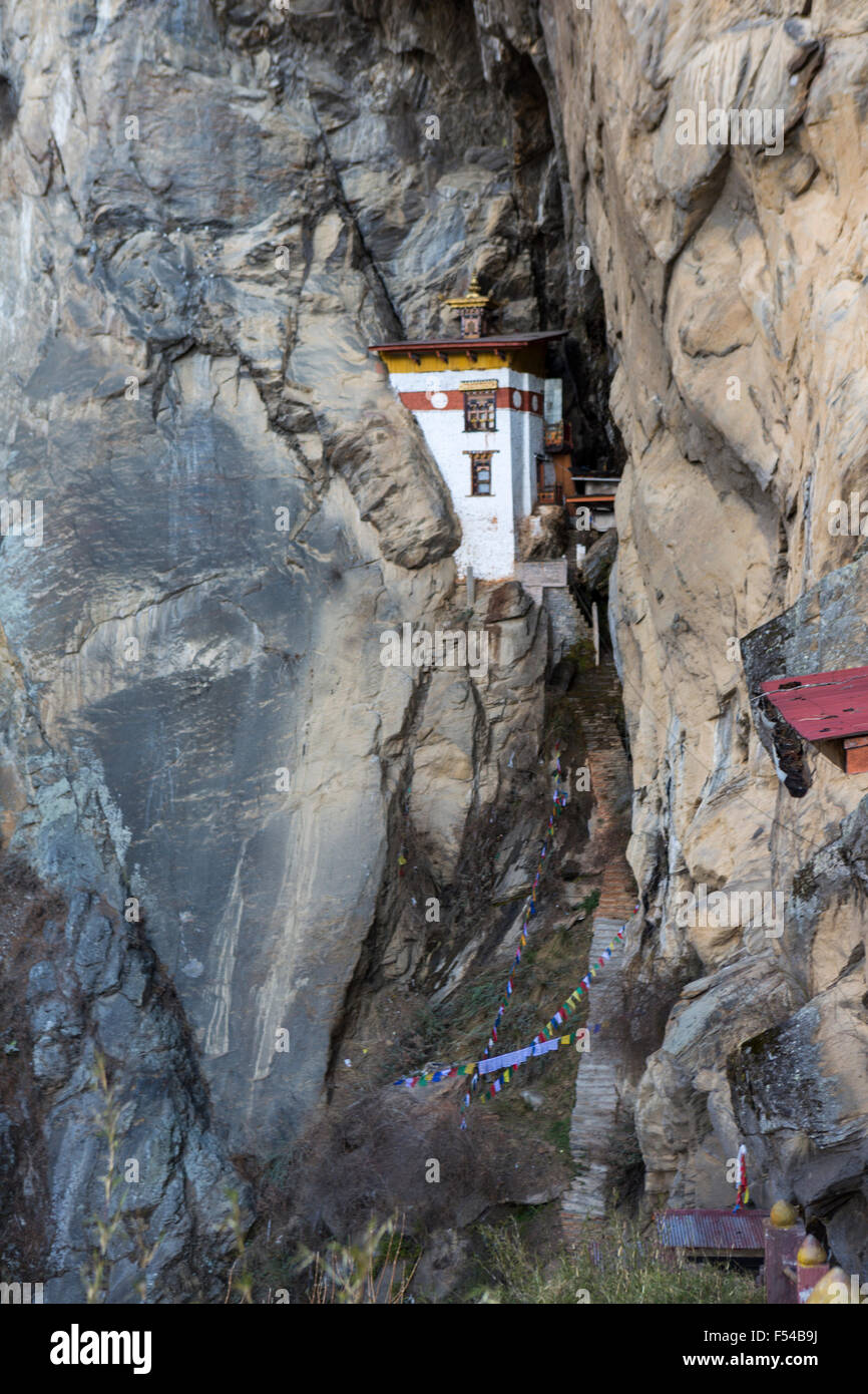 Approche de Tiger's Nest Monastère, Paro, Bhoutan Banque D'Images