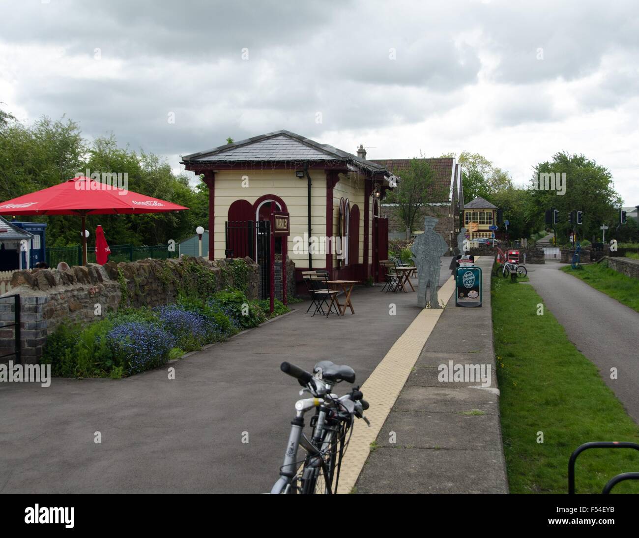 Un excellent endroit pour s'arrêter pour déjeuner sur le chemin de fer de Bristol et Bath. Banque D'Images