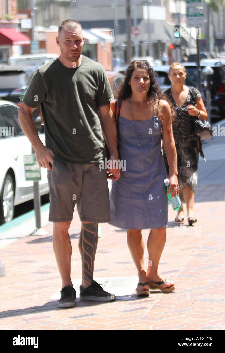 Rage Against the Machine, Tim Commerford bassiste avec son épouse à Los Angeles avec : Tim Commerford, Aleece Dimas Où : Los Angeles, California, United States Quand : 26 août 2015 Banque D'Images Rage Against the Machine, Tim Commerford bassiste avec son épouse à Los Angeles avec : Tim Commerford, Aleece Dimas Où : Los Angeles, California, United States Quand : 26 août 2015 Banque D'Images