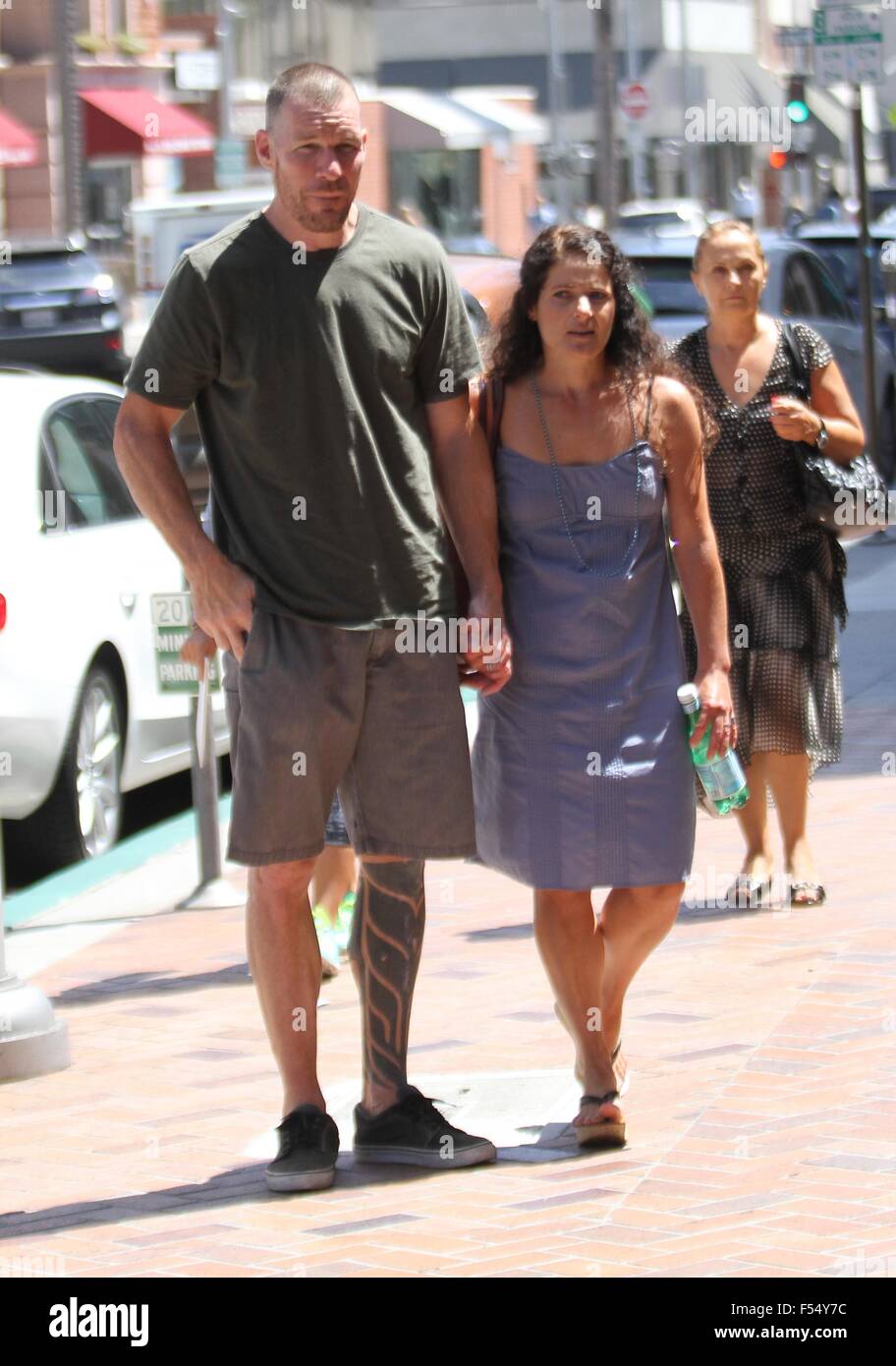 Rage Against the Machine, Tim Commerford bassiste avec son épouse à Los Angeles avec : Tim Commerford, Aleece Dimas Où : Los Angeles, California, United States Quand : 26 août 2015 Banque D'Images Rage Against the Machine, Tim Commerford bassiste avec son épouse à Los Angeles avec : Tim Commerford, Aleece Dimas Où : Los Angeles, California, United States Quand : 26 août 2015 Banque D'Images