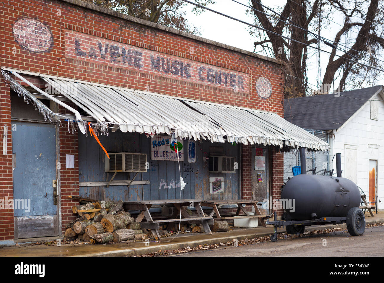 Le salon rouge de l'entrée du club de Blues à Clarksdale, lieu de naissance du Blues, Mississippi, États-Unis Banque D'Images