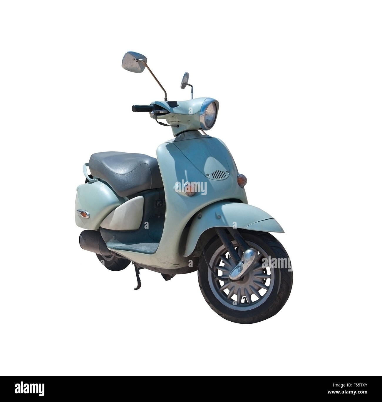 Vintage Retro scooter turquoise pâle isolé sur blanc. Banque D'Images