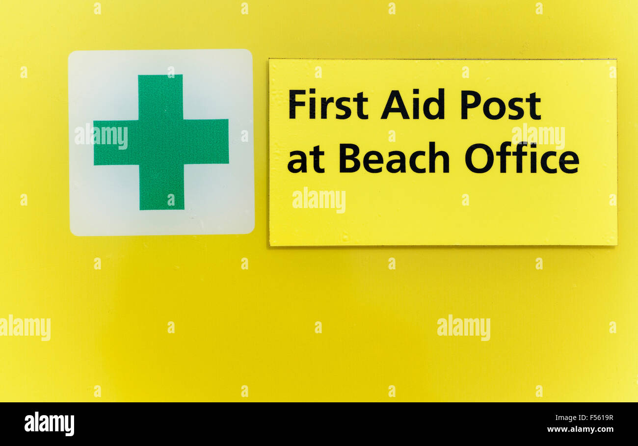 Poste de secours à la plage, England UK. Banque D'Images