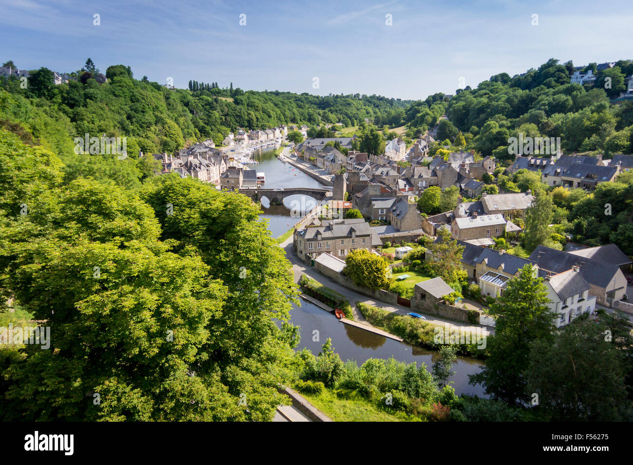 Vue du Port de Dinan et la Rance Banque D'Images