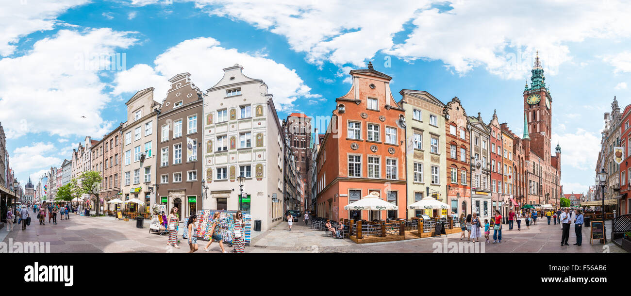 Gdansk, Pologne - 18 mai, 2013. Panorama de rue à Gdansk, en Pologne, en Europe. Célèbre et intéressant pour le tourisme. Les gens wa Banque D'Images