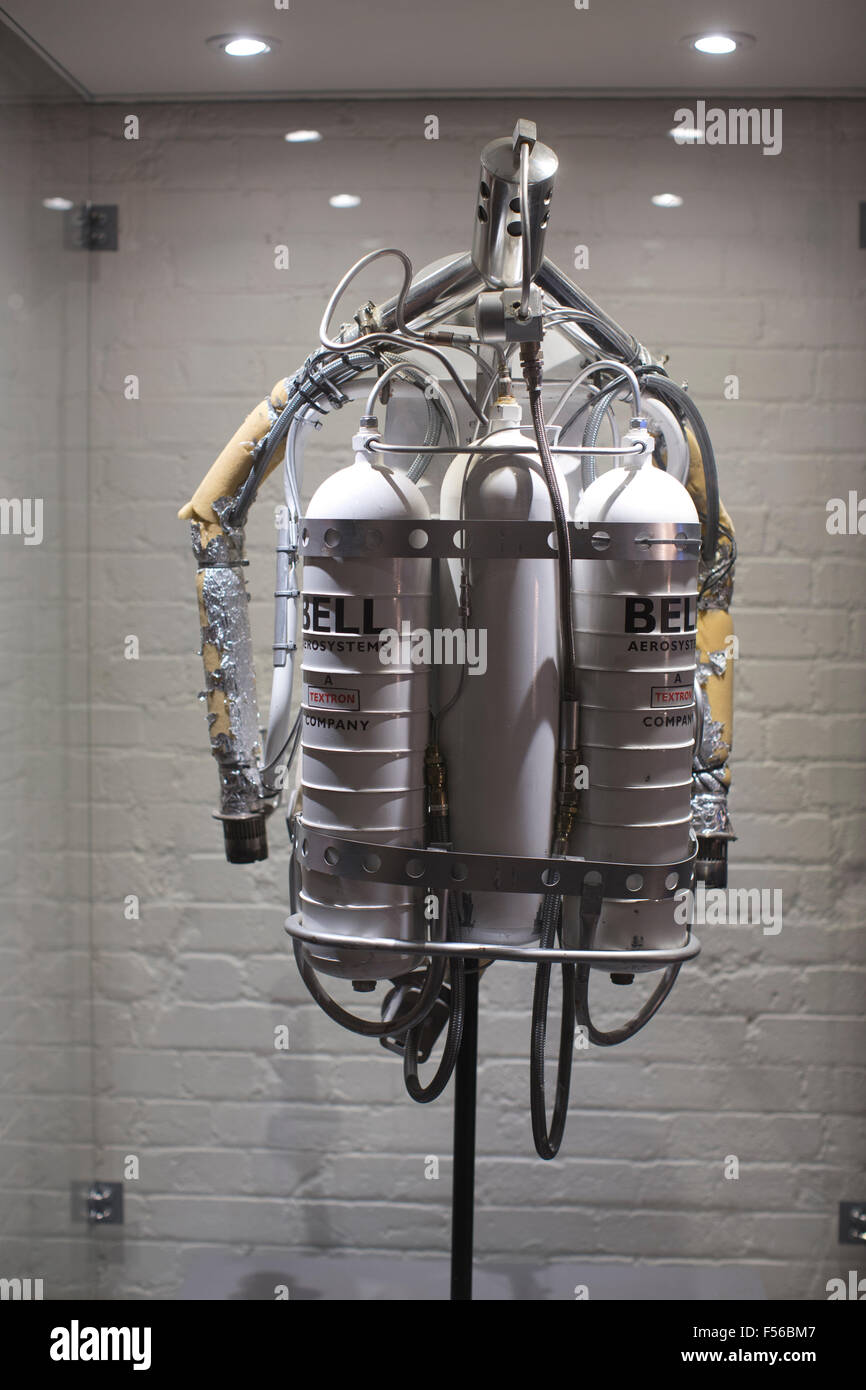 Bell-Textron du Jetpack James Bond 2002 'Die Another Day' film. BOND IN MOTION, James Bond exposition, London Film Museum Banque D'Images