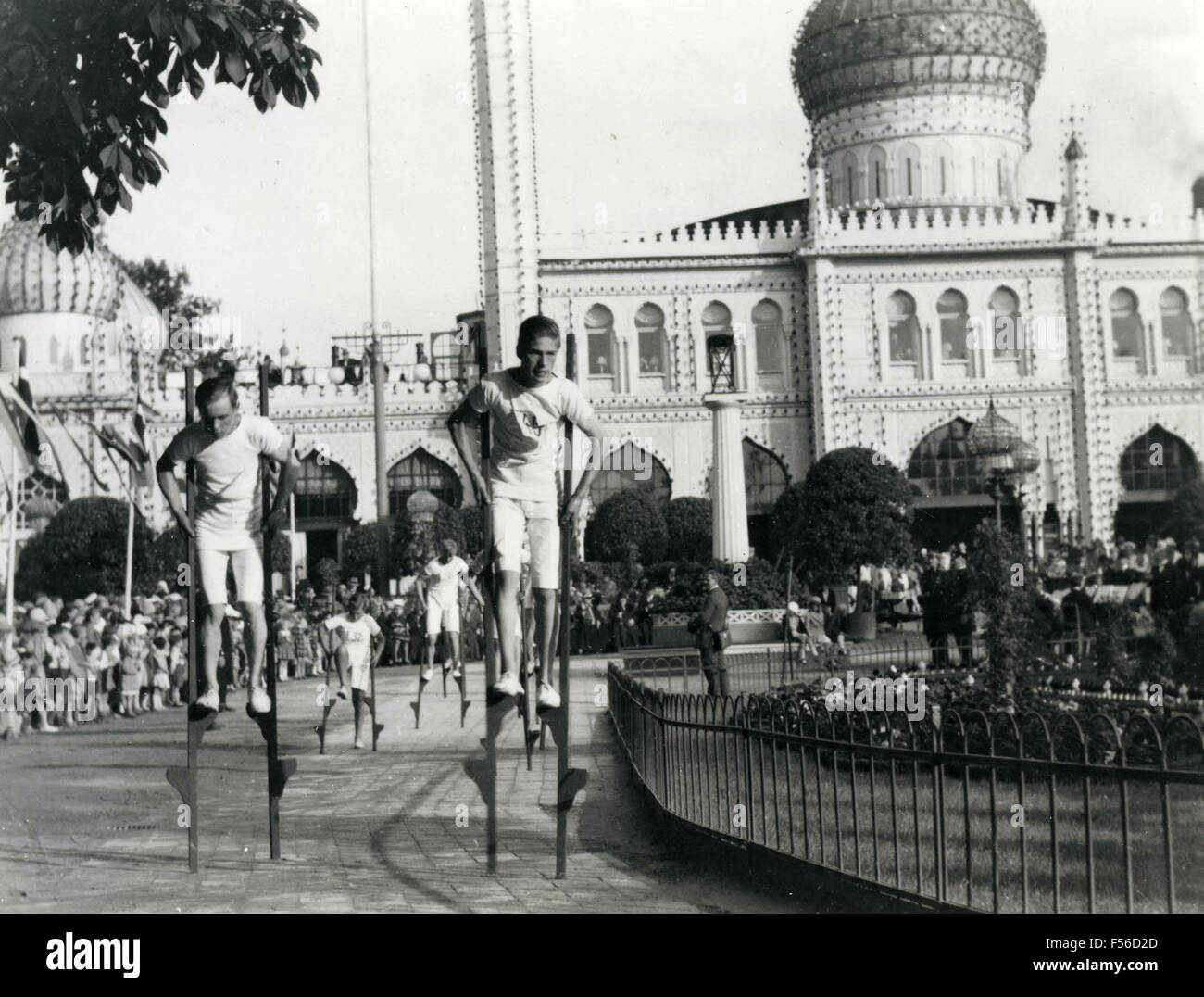 Exécution sur pilotis au Tivoli, Copenhague, Danemark Banque D'Images