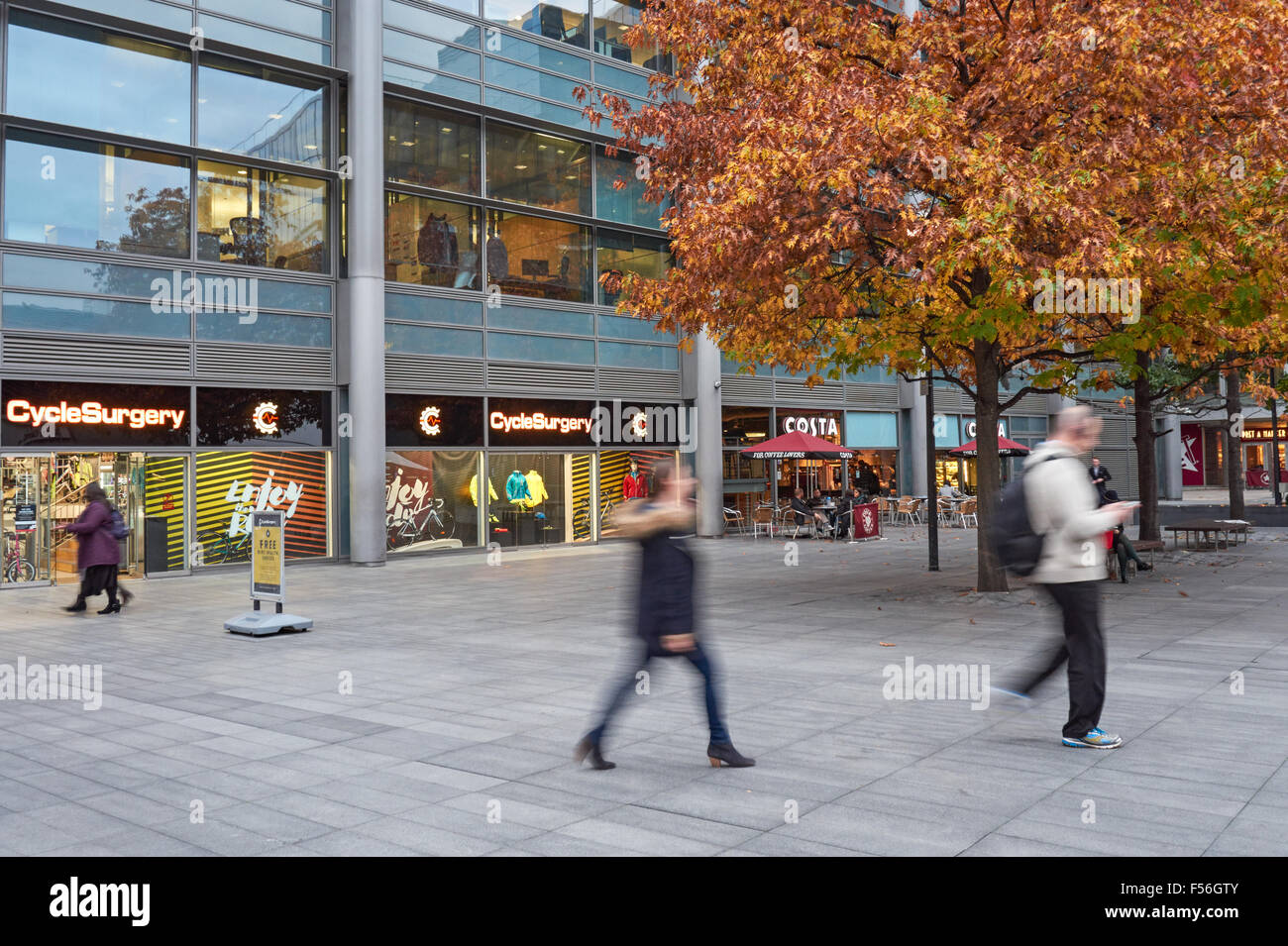 L'automne à Bishop's Square, Spitalfields, Londres Angleterre Royaume-Uni UK Banque D'Images