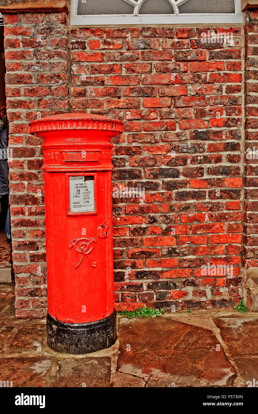 Postbox victorien, Preston Hall Museum Banque D'Images