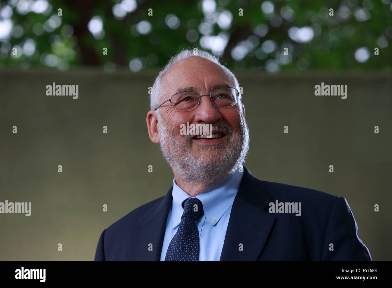 Joseph Stiglitz. Edinburgh International Book Festival 2014 photos prises à Charlotte Square Gardens. Édimbourg. Pako Mera 25/08 Banque D'Images