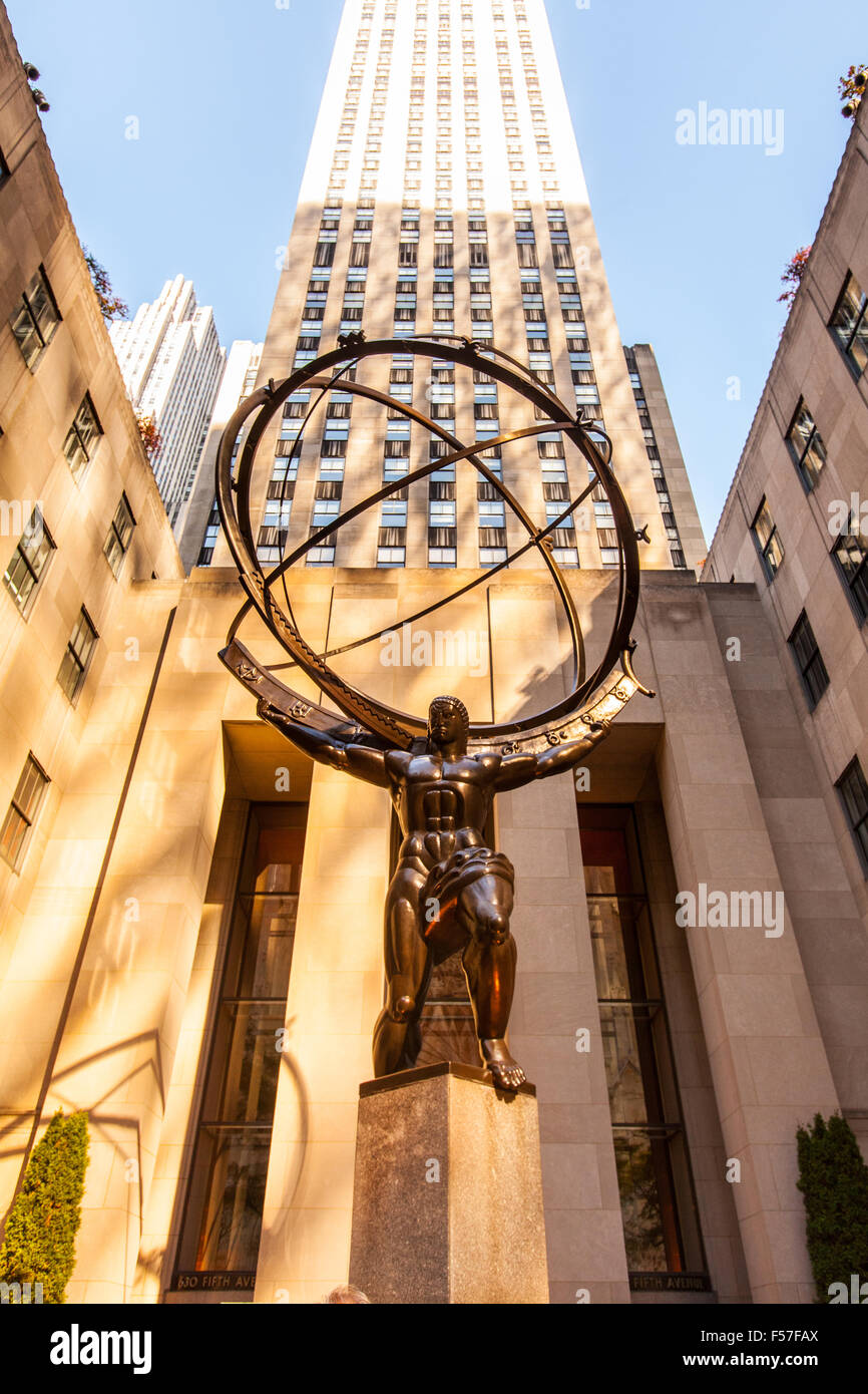 Rockefeller Center Statue d'Atlas, Cinquième Avenue, Manhattan, New York City, États-Unis d'Amérique. Banque D'Images