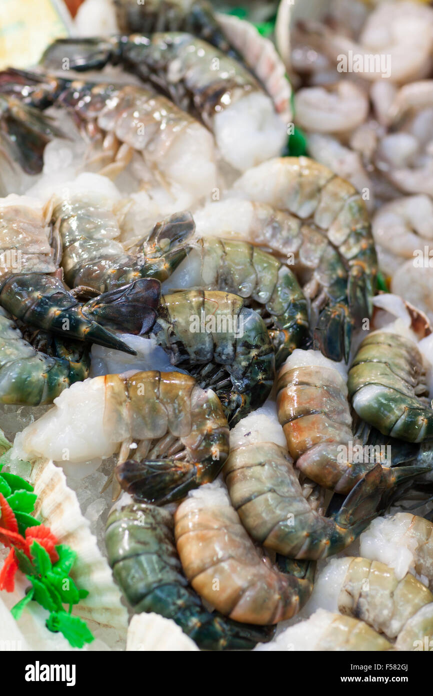 Royaume-uni, Leeds, queues de homard à vendre à Leeds marché. Banque D'Images