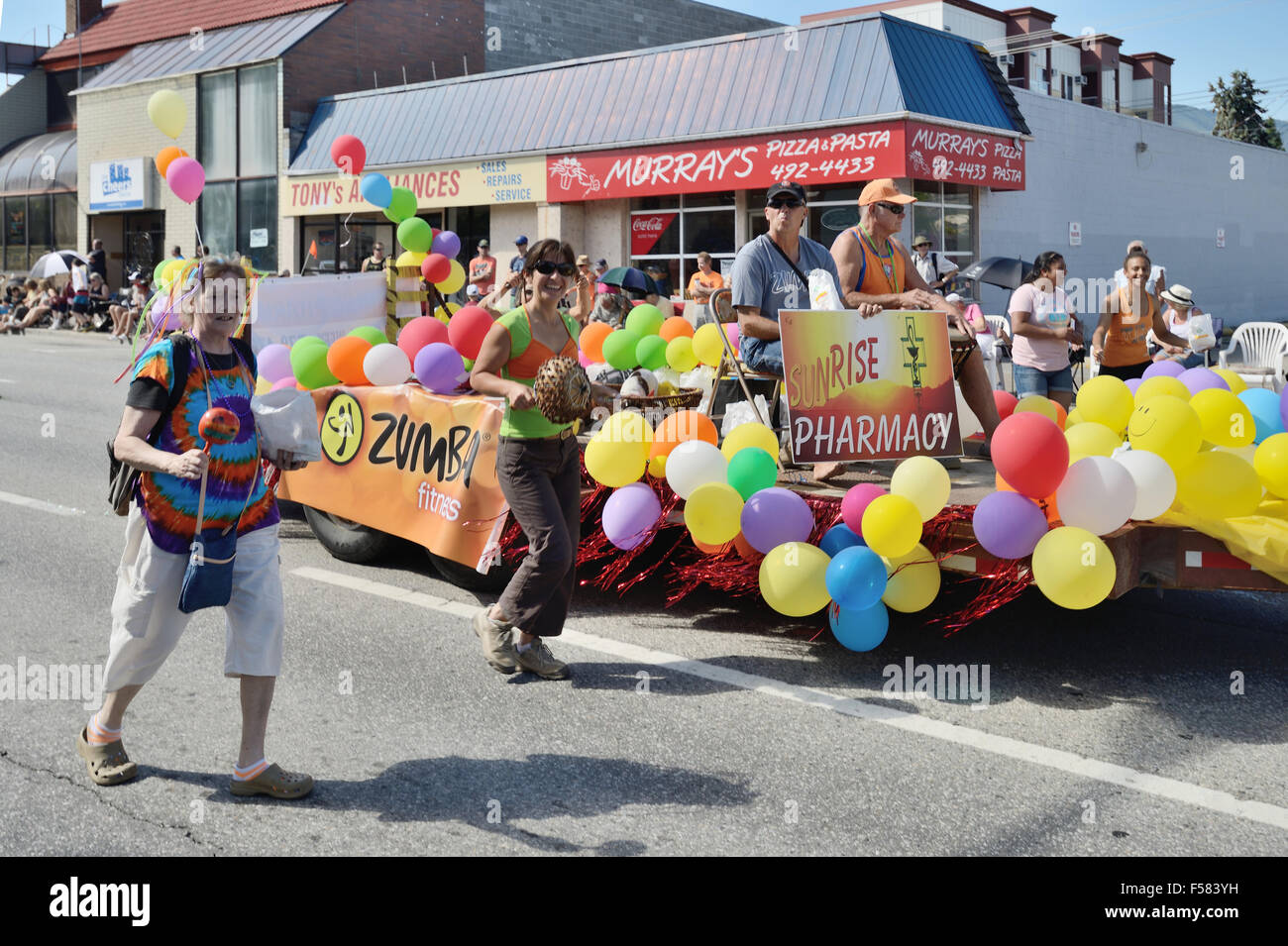 Penticton Peach Festival Grand Parade le 08 août, 2015 Banque D'Images