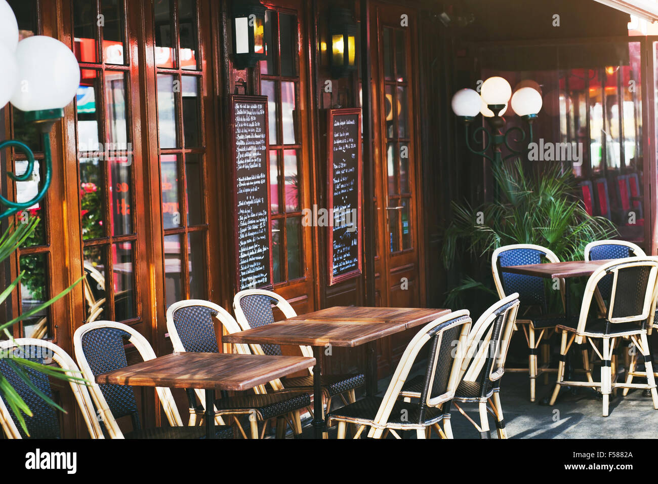 Restaurant à Paris, France Banque D'Images