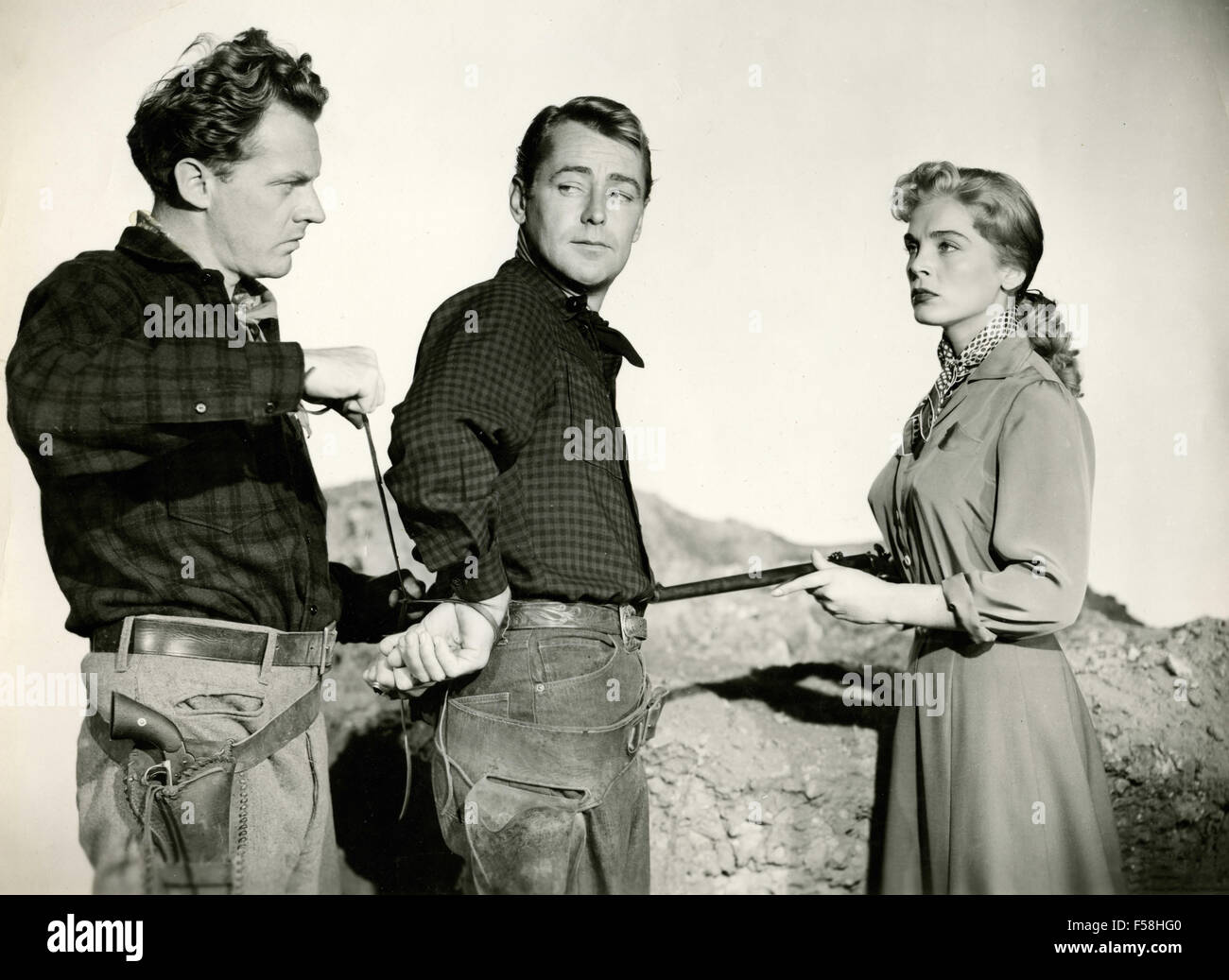 Alan Ladd, Lizabeth Scott et Arthur Kennedy dans la Montagne Rouge Banque D'Images