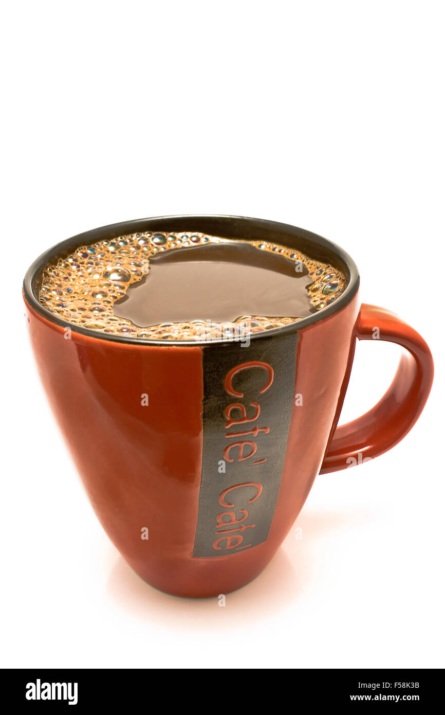Tasse de café noir rouge isolé sur fond blanc Banque D'Images