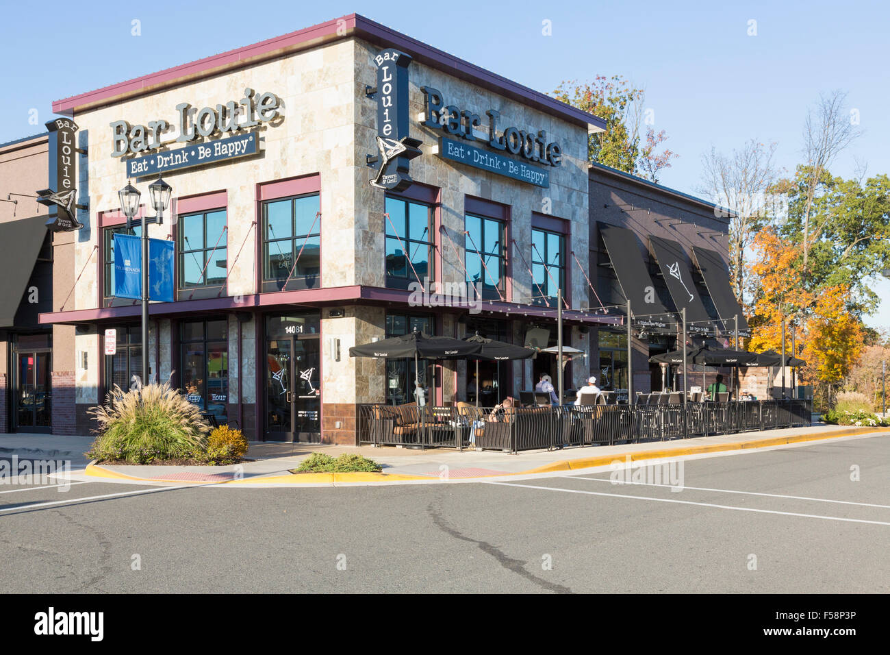 Restaurant Bar Louie à Virginia Gateway Shopping Centre, Gainesville, Florida, USA Banque D'Images
