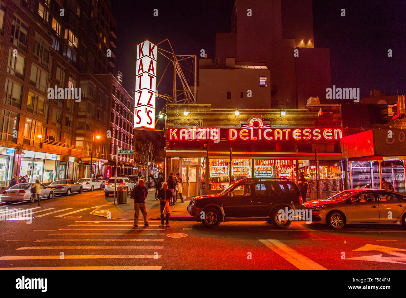 Katz's Deli, Traiteur un diner dans le Lower East Side, New York City, États-Unis d'Amérique. Banque D'Images