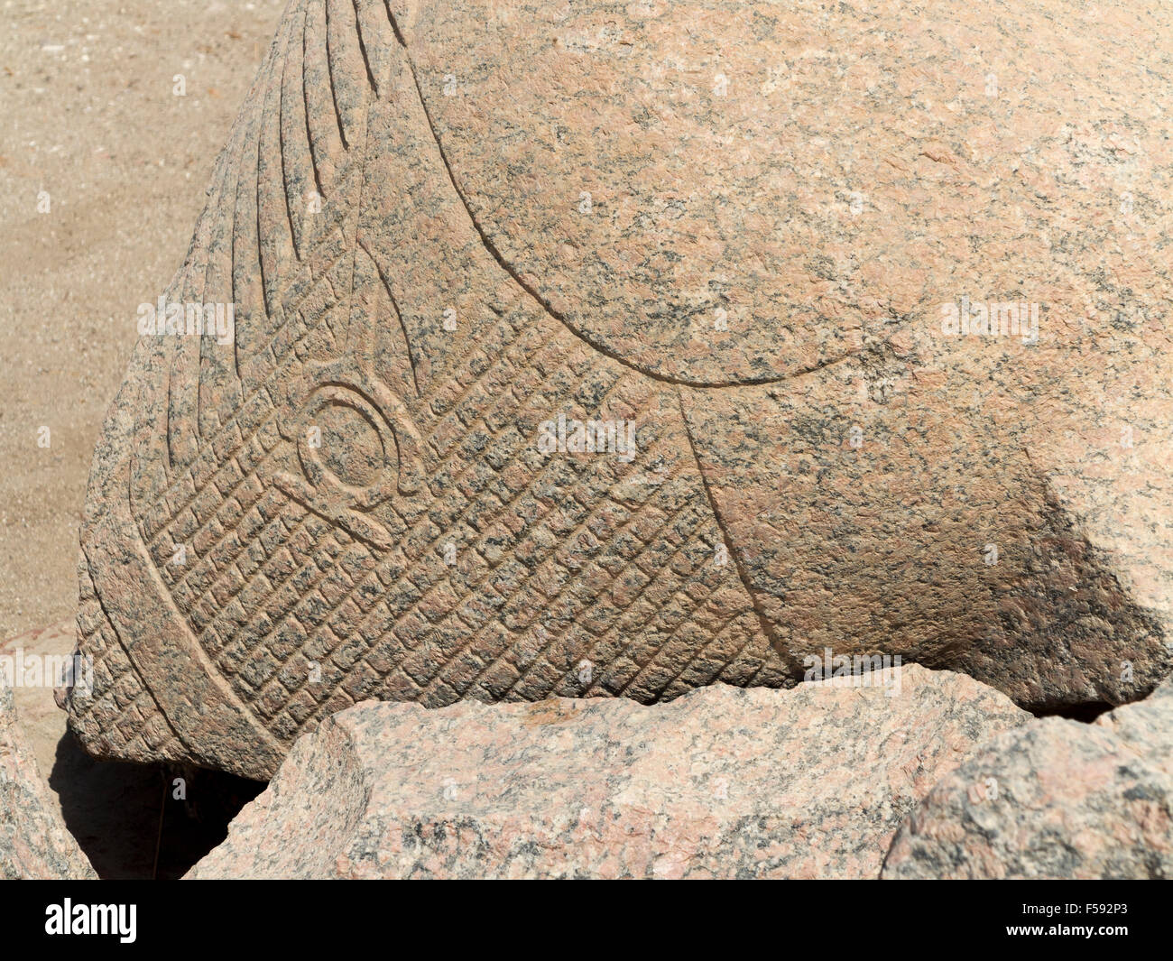 Close up de travail de secours à la Ramesseum, temple funéraire de Ramsès II sur la rive ouest du Nil à Louxor, Egypte Banque D'Images