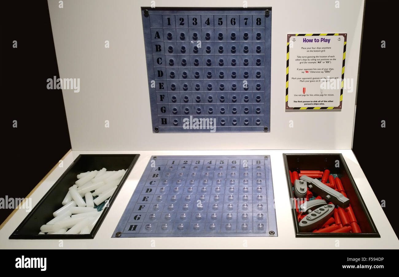 Rochester, New York, USA. 24 octobre, 2015. La Strong National Museum of Play. Version de jeu Battleship Banque D'Images