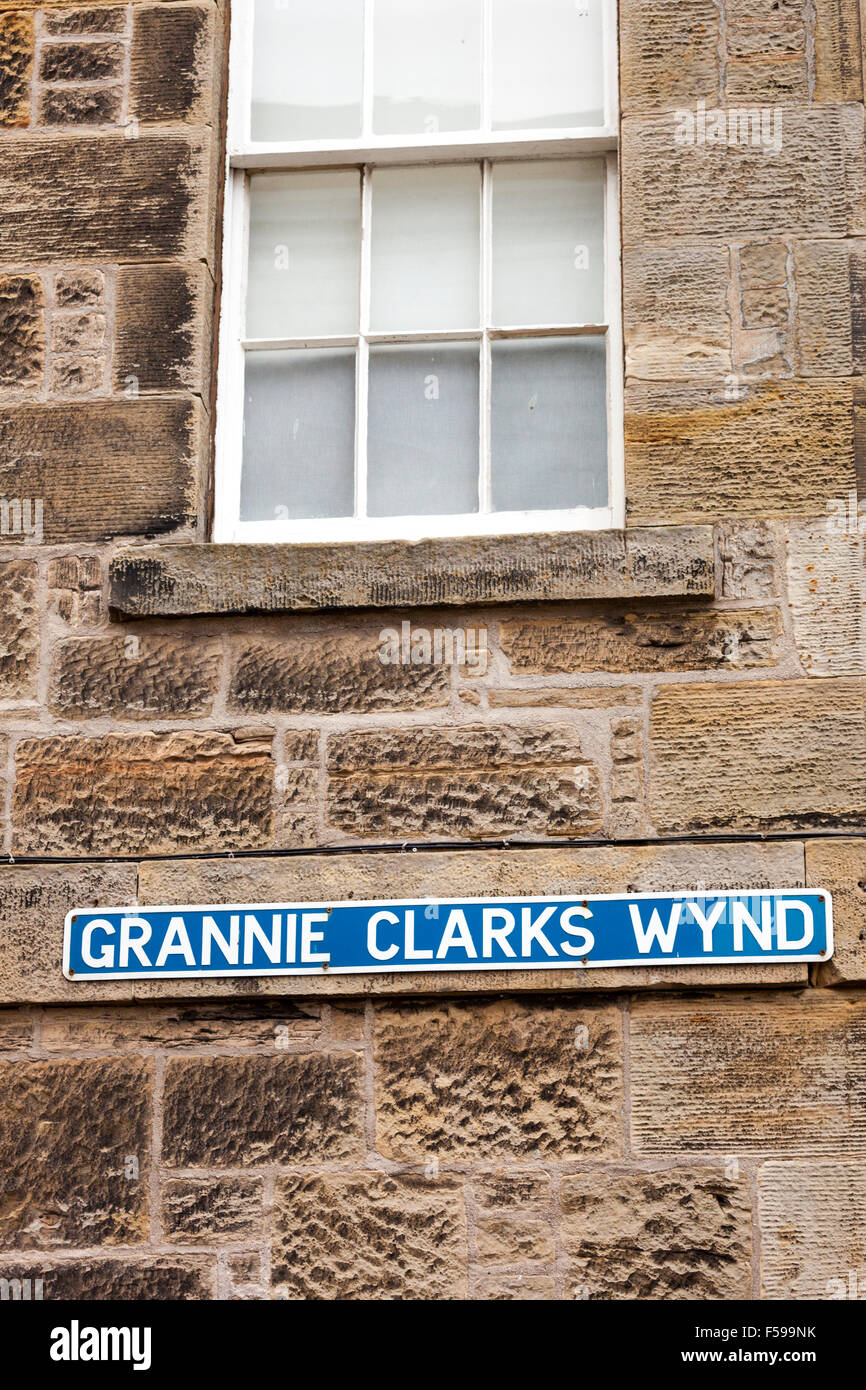 Clarks Grannie Wynd à St Andrews, Fife, Scotland UK - UN Wynd est une étroite allée ou Banque D'Images