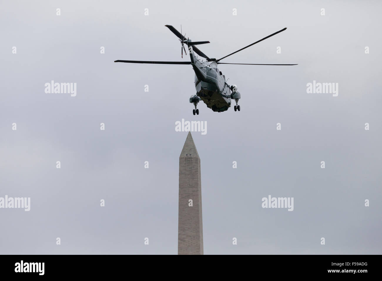 Un hélicoptère de l'US Marine, au départ de la Maison Blanche - Washington, DC USA Banque D'Images