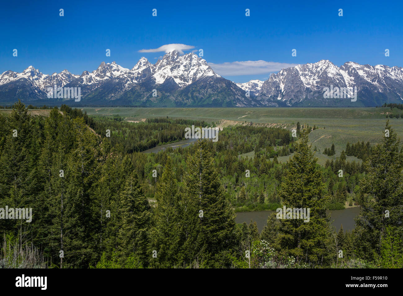 Le Grand Teton mountain range de la Snake River négliger dans le Parc National de Grand Teton, Wyoming, États-Unis. Banque D'Images