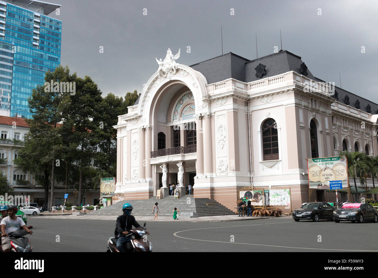 Théâtre municipal de Ho Chi Minh ballet bâtiment de l'orchestre symphonique, également connu sous le nom d'opéra de Saigon, a été construit par les français en 1897. Vietnam, Asie Banque D'Images